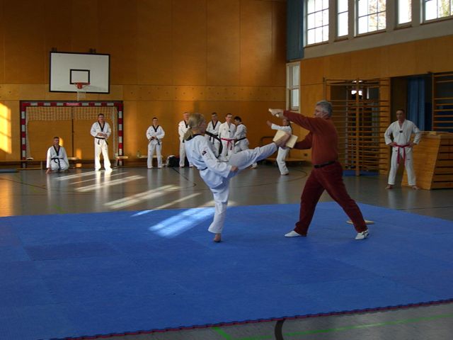 2009-12-13_TKD_DanPruefung_095