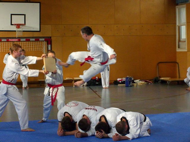 2009-12-13_TKD_DanPruefung_176