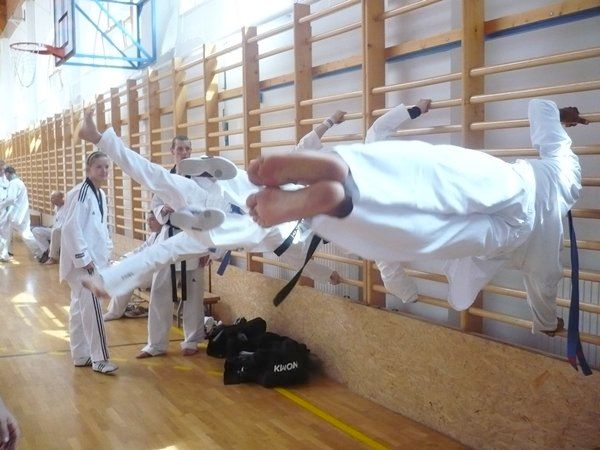 5489_118814576273_668366273_2495728_1588384_n